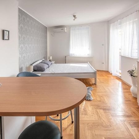 Stella Modern Apartment 2 Novi Sad Exterior foto
