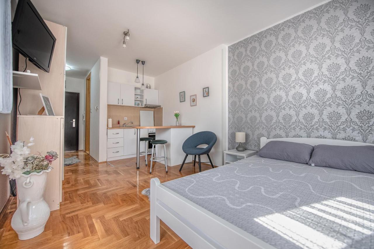 Stella Modern Apartment 2 Novi Sad Exterior foto